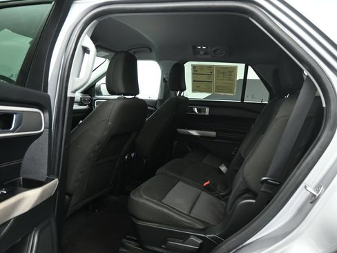 Certified 2022 Ford Explorer XLT RWD image 36
