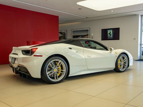 Certified 2016 Ferrari 488 GTB RWD image 6