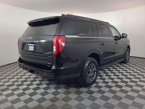 Used 2025 Ford Expedition Max Active image 3