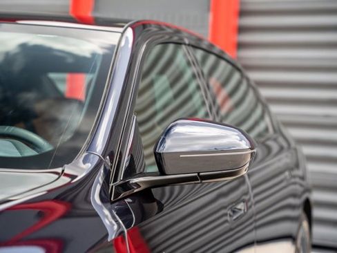 Used 2023 BMW 740i w/ Parking Assistance Package image 20