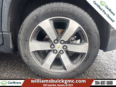 Used 2018 Chevrolet Traverse LT image 18