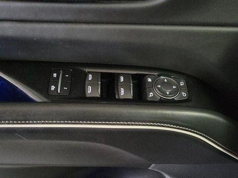 Used 2023 Cadillac Escalade ESV Sport Platinum RWD image 17