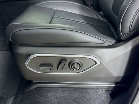 New 2026 Jeep Grand Wagoneer L Limited AWD/4WD image 23