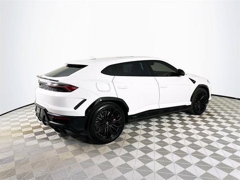 Used 2025 Lamborghini Urus SE image 7