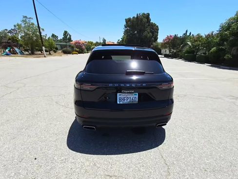 Used 2019 Porsche Cayenne AWD/4WD image 4