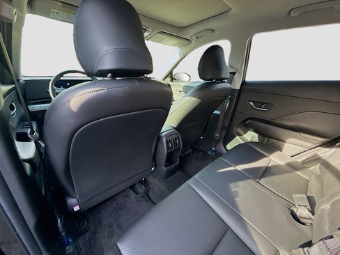 Used 2024 Hyundai Kona Limited image 23