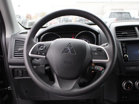 Used 2023 Mitsubishi Outlander Sport ES image 10