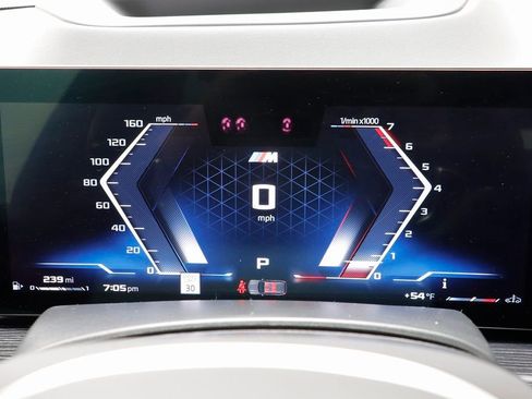 Certified 2025 BMW X7 M60i image 8