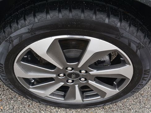 Used 2025 Ford Escape Platinum AWD/4WD image 25