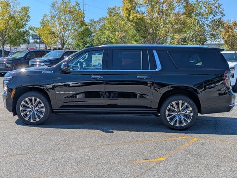 New 2026 Chevrolet Suburban High Country image 7