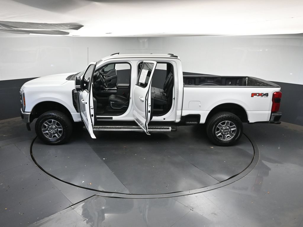 Used 2023 Ford F250 Lariat w/ FX4 Off-Road Package AWD/4WD image 43