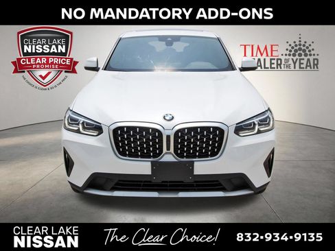 Used 2024 BMW X4 xDrive30i AWD/4WD image 2