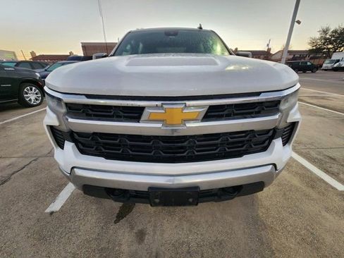 Used 2023 Chevrolet Silverado 1500 LT image 2