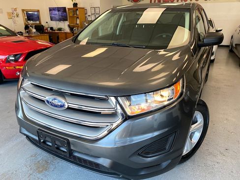 Used 2016 Ford Edge SE image 9