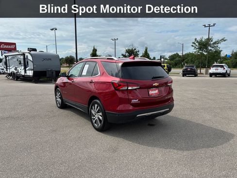 Used 2023 Chevrolet Equinox Premier AWD/4WD image 3