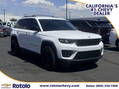 Used 2023 Jeep Grand Cherokee Laredo