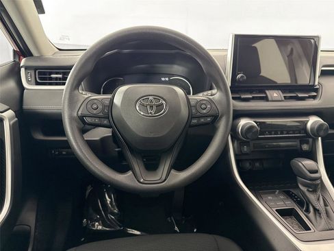 Certified 2025 Toyota RAV4 LE FWD image 27