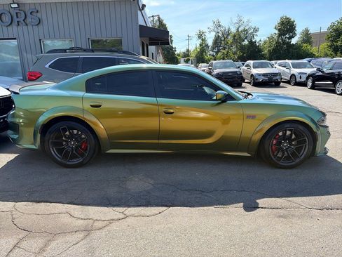 Used 2022 Dodge Charger Scat Pack RWD image 4
