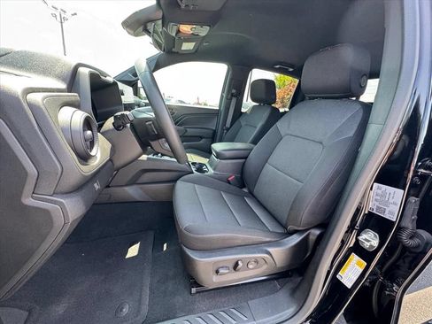 Used 2024 Chevrolet Colorado Trail Boss AWD/4WD image 15