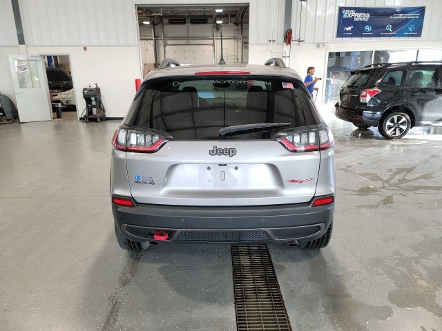 Used 2020 Jeep Cherokee Trailhawk w/ Comfort/Convenience Group AWD/4WD image 6