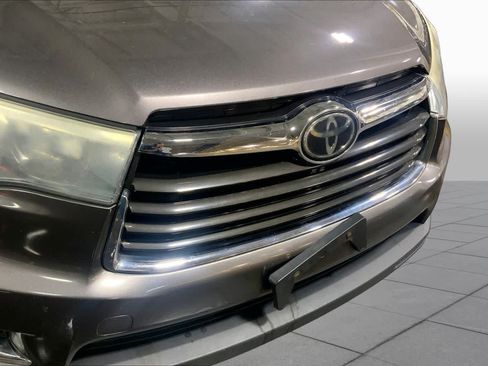 Used 2015 Toyota Highlander Limited Platinum AWD/4WD image 30