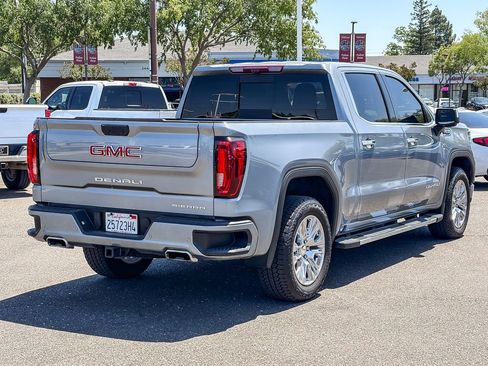 Used 2025 GMC Sierra 1500 Denali w/ Technology Package AWD/4WD image 4
