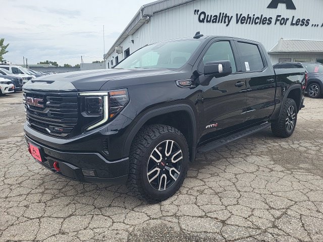 Used 2023 GMC Sierra 1500 AT4 w/ AT4 Preferred Package AWD/4WD image 8