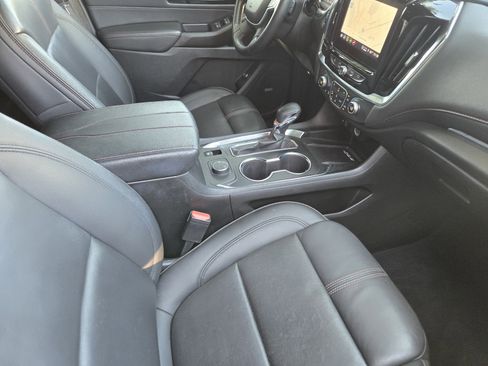 Used 2023 Chevrolet Traverse RS image 14