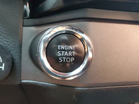 Used 2016 Toyota Tacoma 2WD Double Cab image 31