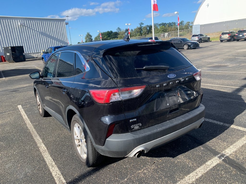 Used 2021 Ford Escape SE w/ Convenience Package FWD image 5