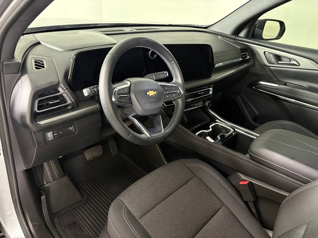 Used 2026 Chevrolet Traverse LT w/ Driver Confidence Package FWD image 20