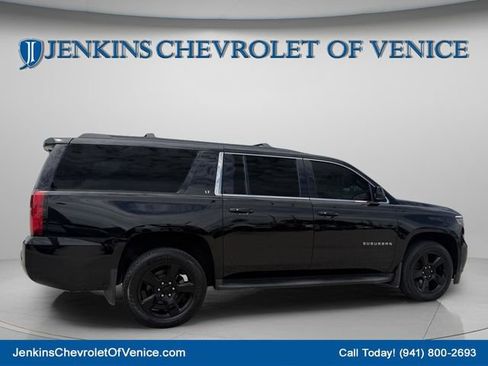Used 2020 Chevrolet Suburban LT w/ Luxury Package AWD/4WD image 4