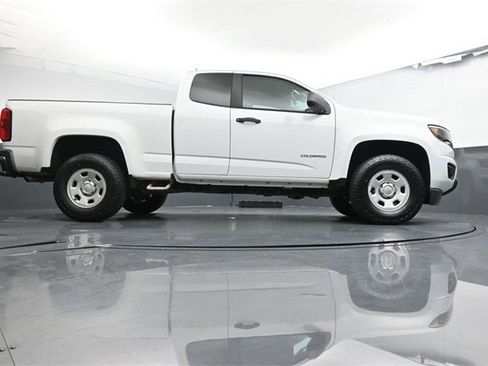 Used 2018 Chevrolet Colorado W/T image 31