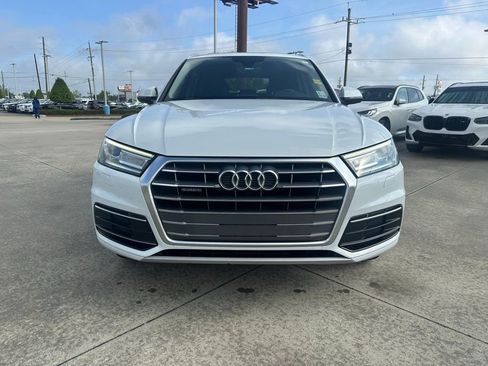 Used 2019 Audi Q5 2.0T Premium w/ Convenience Package AWD/4WD image 2