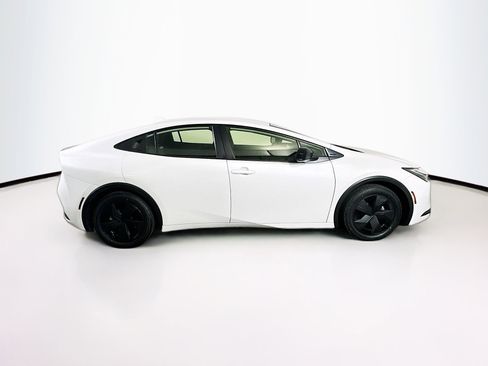 Used 2023 Toyota Prius LE image 10