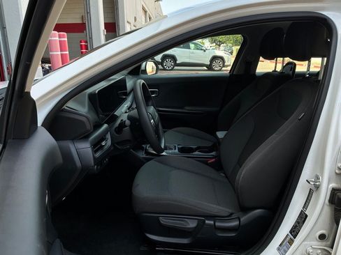 Used 2025 Kia K4 FWD image 10