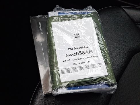 Used 2022 Jeep Compass Latitude image 25