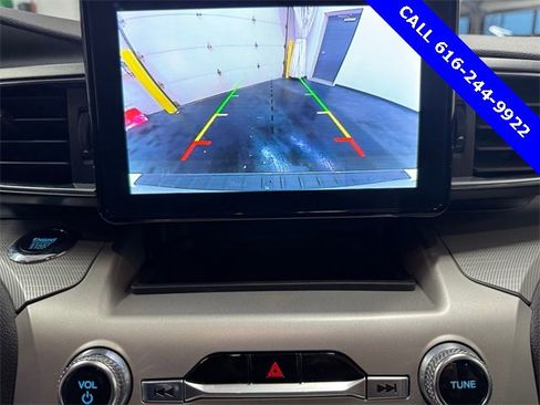 Used 2022 Ford Explorer XLT w/ Equipment Group 202A image 17
