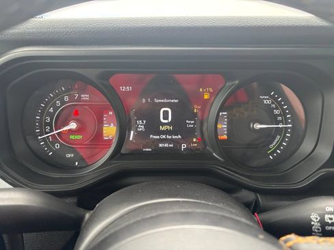 Used 2024 Jeep Wrangler Unlimited AWD/4WD image 14
