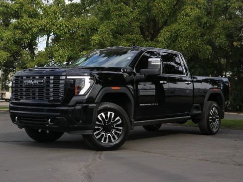 Used 2025 GMC Sierra 3500 Denali Ultimate image 1