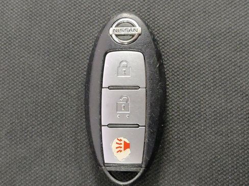 Used 2017 Nissan Pathfinder S FWD image 32