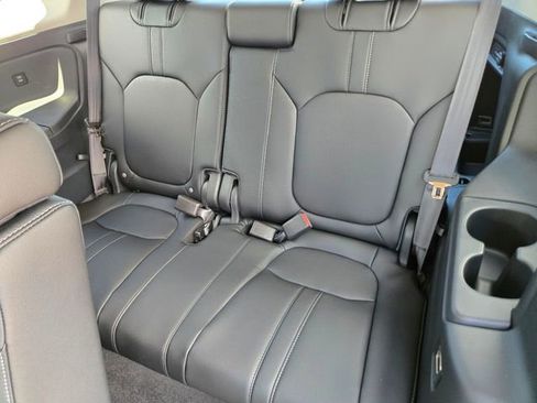 New 2026 Honda Pilot Touring image 9