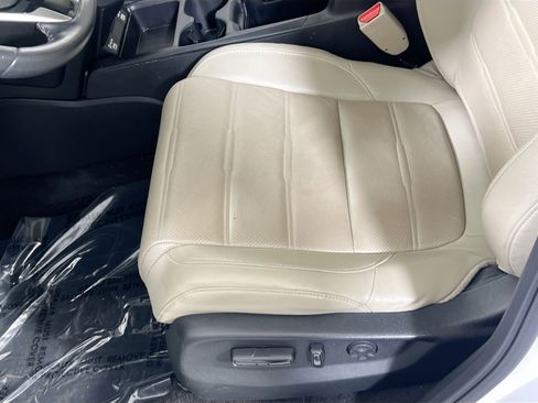 Used 2022 Honda CR-V EX-L image 18