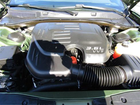 Used 2020 Dodge Charger SXT w/ Blacktop Package image 36