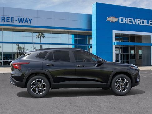 New 2026 Chevrolet Trax LT FWD image 24