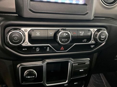 Used 2022 Jeep Gladiator Sport w/ Trailer Tow Package image 16