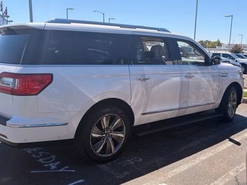 Used 2019 Lincoln Navigator L Reserve AWD/4WD image 3