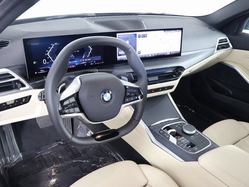 Used 2025 BMW 330i Sedan w/ Convenience Package RWD image 7
