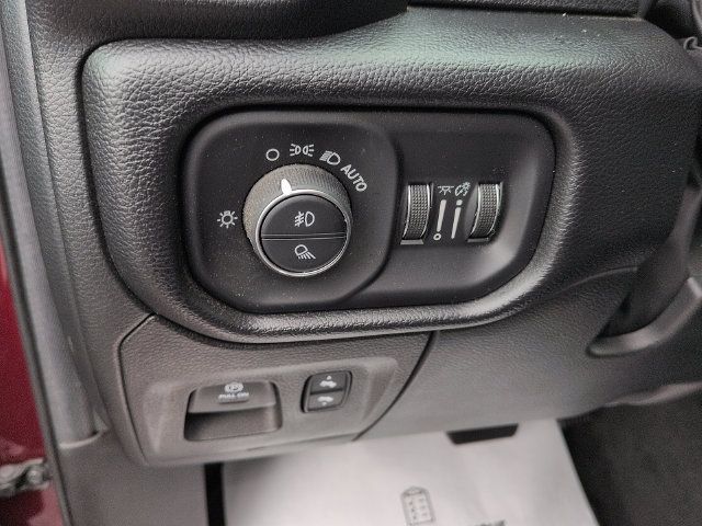 Used 2022 RAM 1500 Laramie w/ Sport Appearance Package AWD/4WD image 19