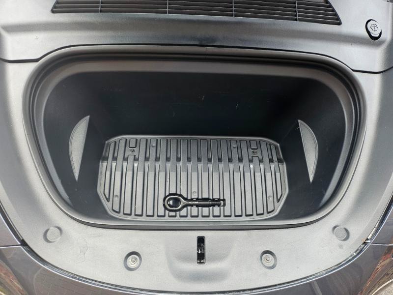 Used 2023 Tesla Model Y AWD image 26